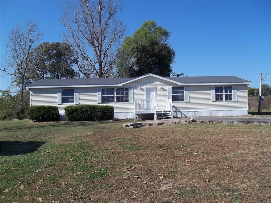 475 N Devils Den Rd, Winslow, AR 72959 - photo 1