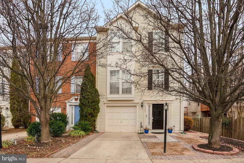 2545 Banshire Dr, Herndon, VA 20171 - photo 1