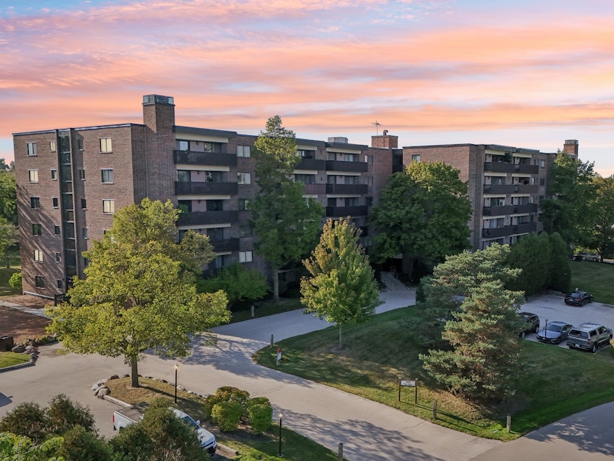 920 Vose Dr unit 106, Gurnee, IL 60031 - photo 1