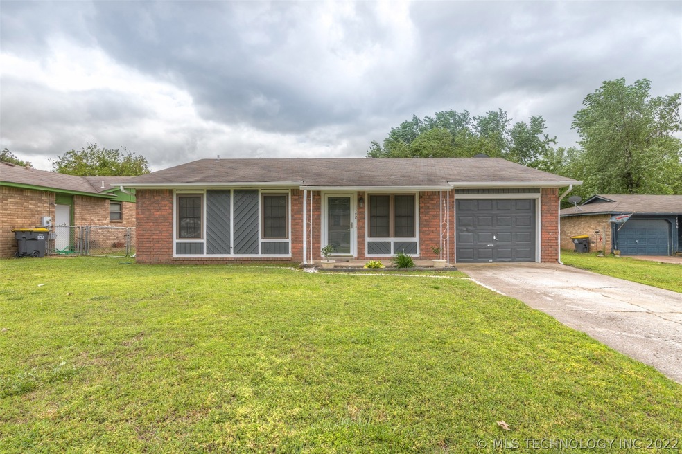 1142 E 142nd St, Glenpool, OK 74033 - photo 1