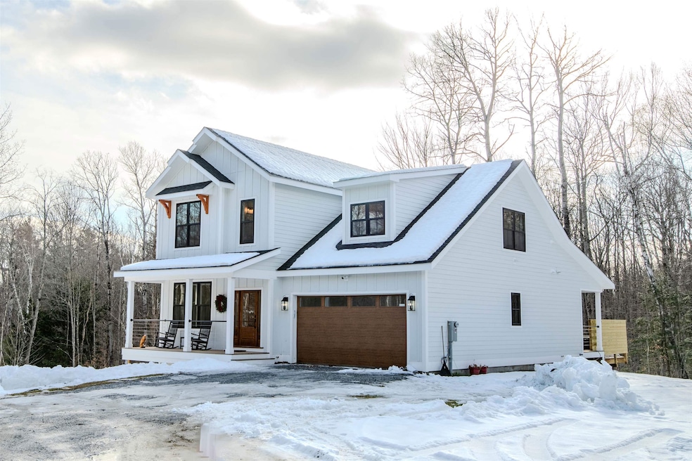 GORGEOUS BRAND NEW CONTEMPORARY