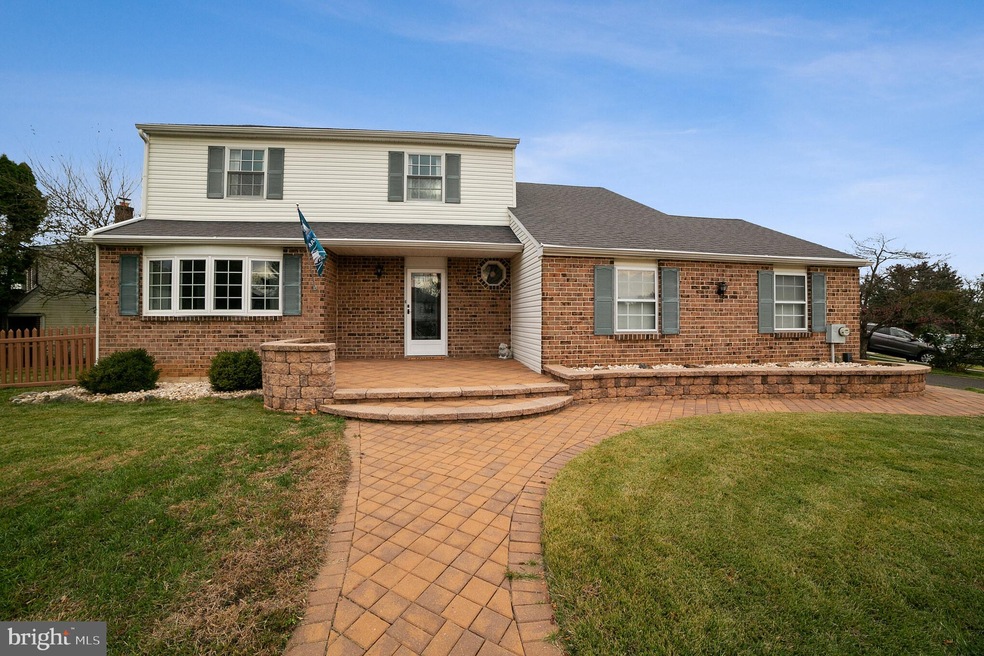 334 Peachtree Dr, Jenkintown, PA 19046 - photo 1