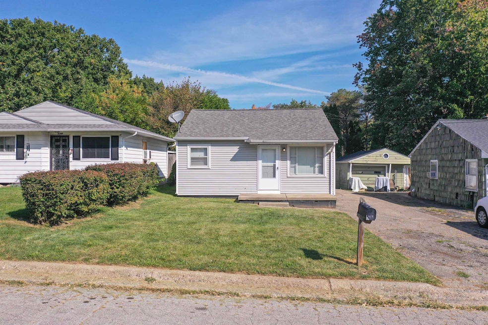 4014 Jacque St, Flint, MI 48532 - photo 1