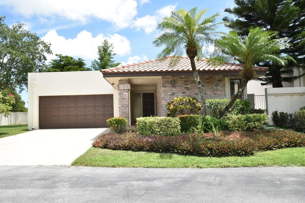 6735 Lago Vista Terrace, Boca Raton, FL 33433 - photo 1