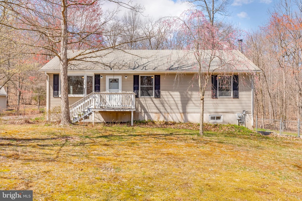 671 Mitchem Ln, Hedgesville, WV 25427 - photo 1