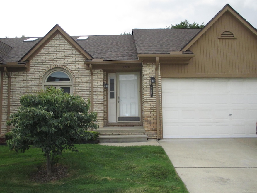 35907 Fierimonte Dr unit 4, Clinton Township, MI 48035 - photo 1