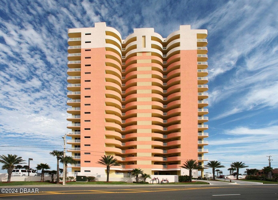 Breathtaking Island Crowne!