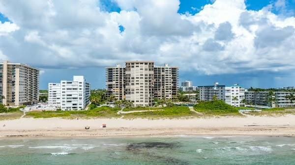 Hampton Beach Club unit 403, Pompano Beach, FL 33062 - photo 1