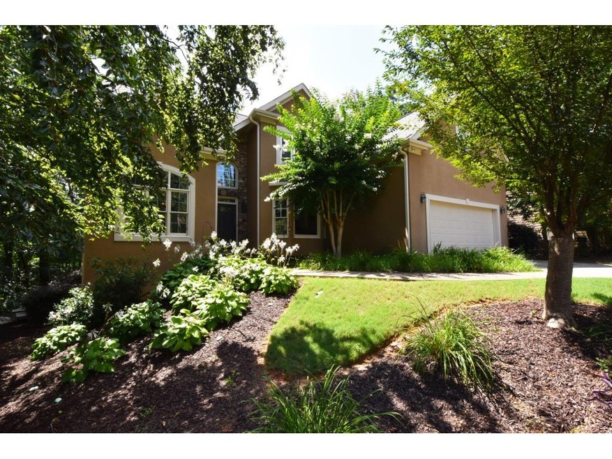 Beautiful European Style Home In Sought-After Sout