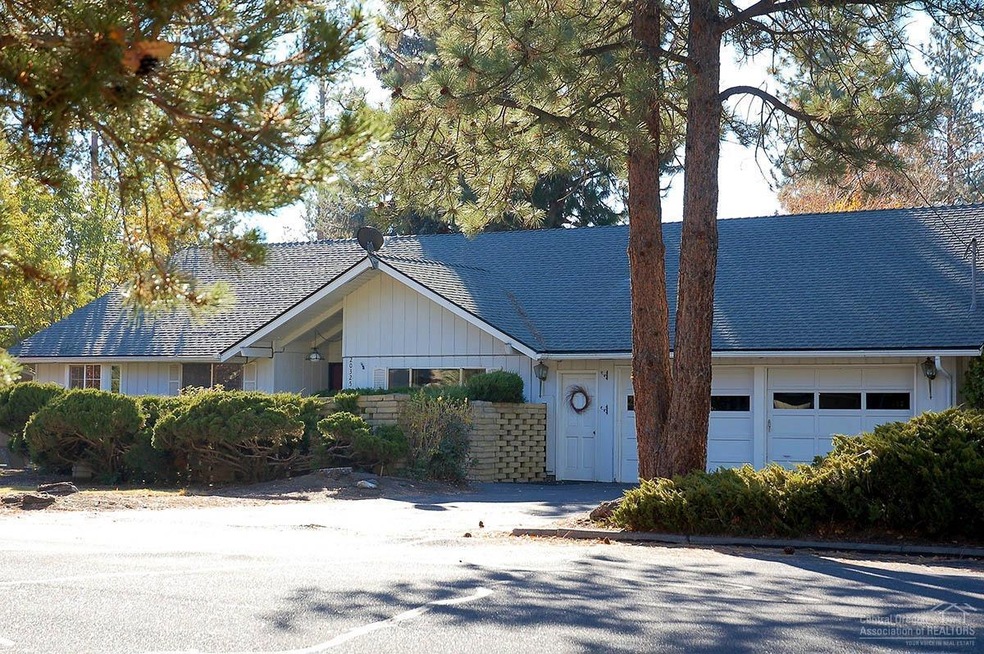 20325 Fairway Dr, Bend, OR 97702 - photo 1