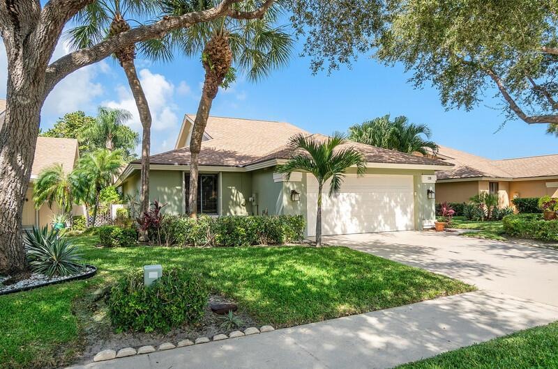 126 Beach Summit Ct, Jupiter, FL 33477 - photo 1