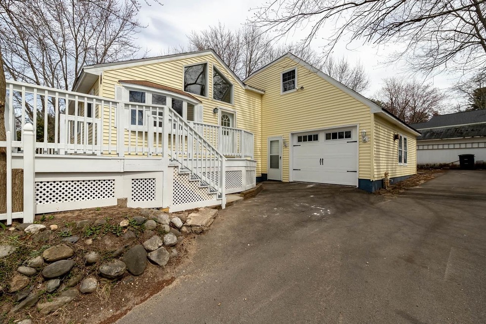 22 Wellman Ave, Nashua, NH 03064 - photo 1