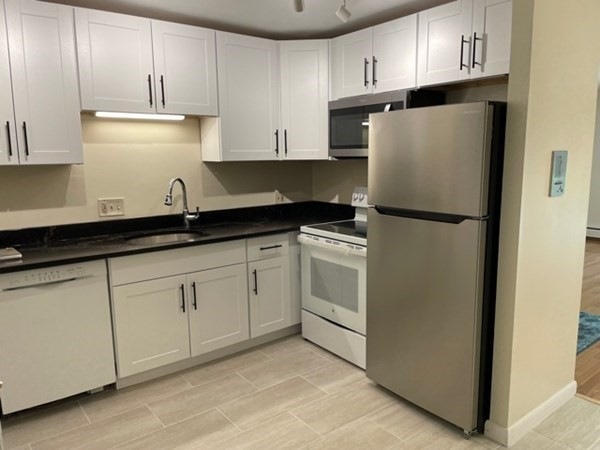 53 Paul St unit 15, Newton Center, MA 02459 - photo 1