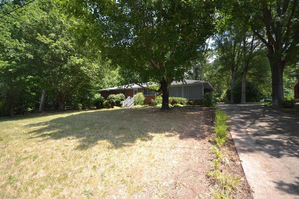 1930 Greenwood Rd, Asheboro, NC 27203 - photo 1