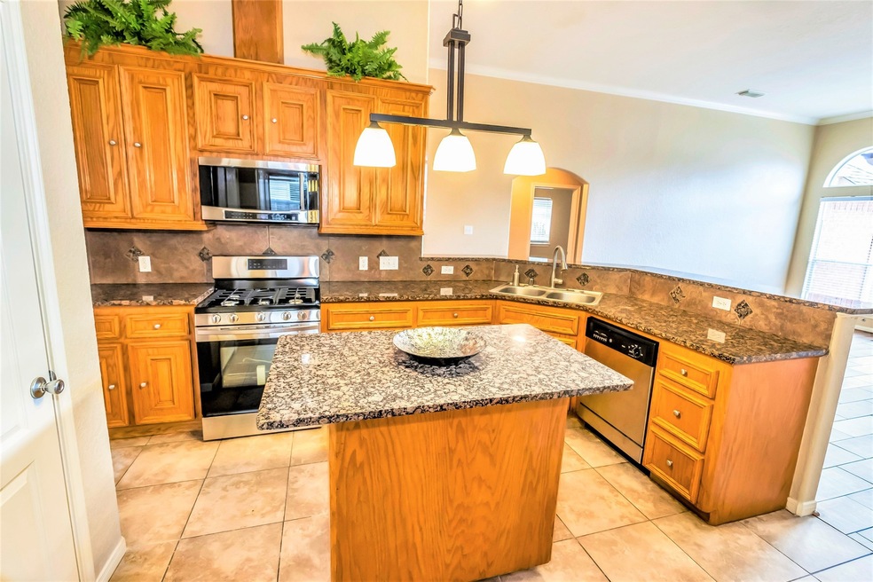 3108 Ashton Park Dr, Pearland, TX 77584 - photo 1