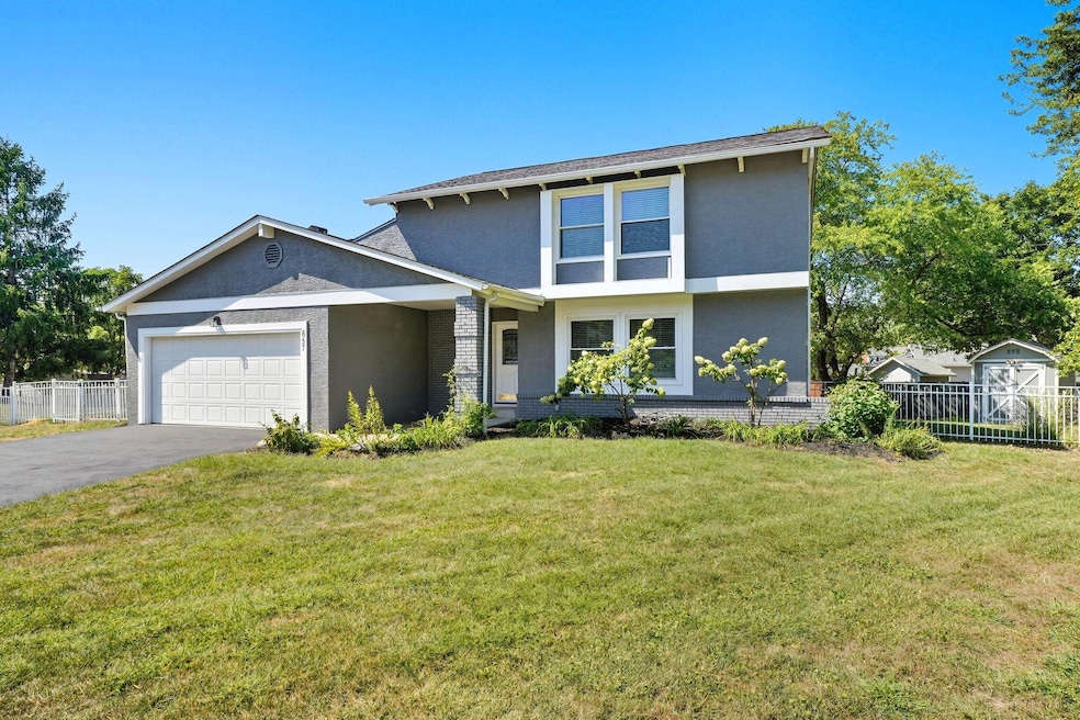 1-web-or-mls-657-picadilly-ct