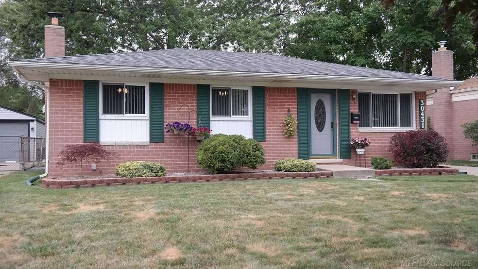 30431 Indigo St, Roseville, MI 48066 - photo 1