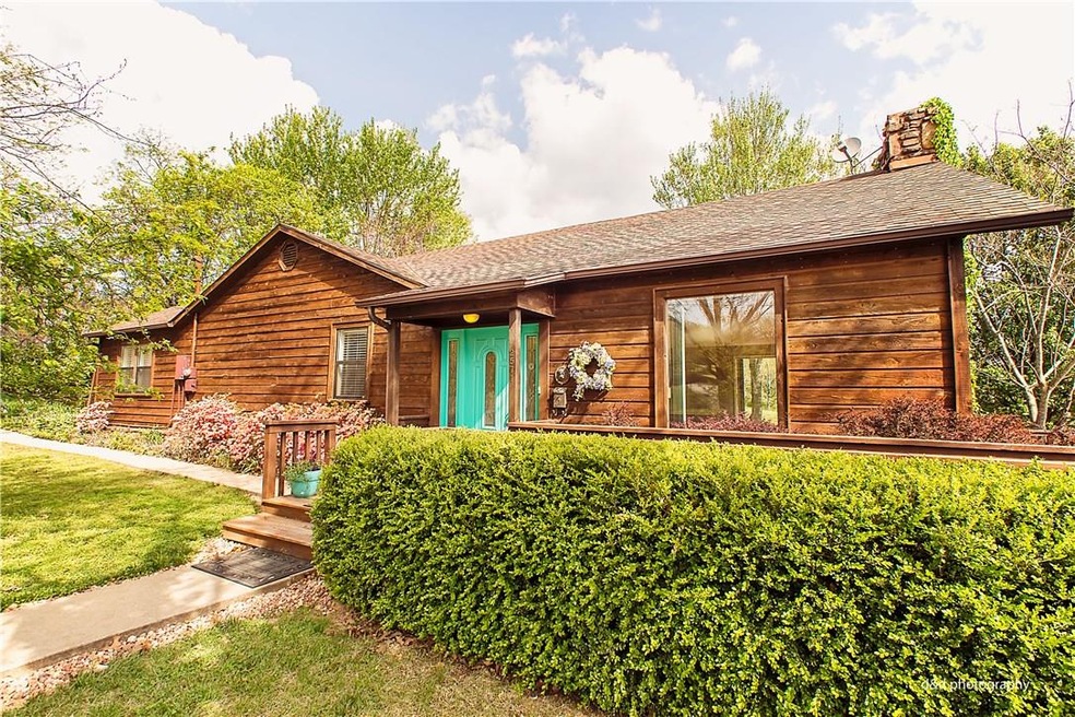 2571 S City Lake Rd, Fayetteville, AR 72701 - photo 1