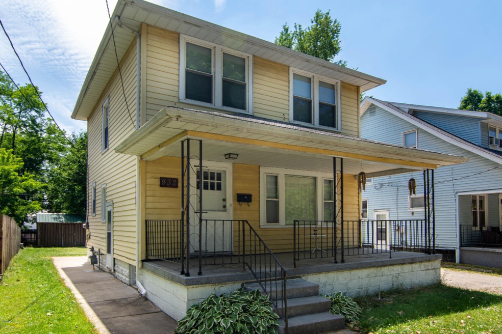 932 Hickory St, Niles, MI 49120 - photo 1