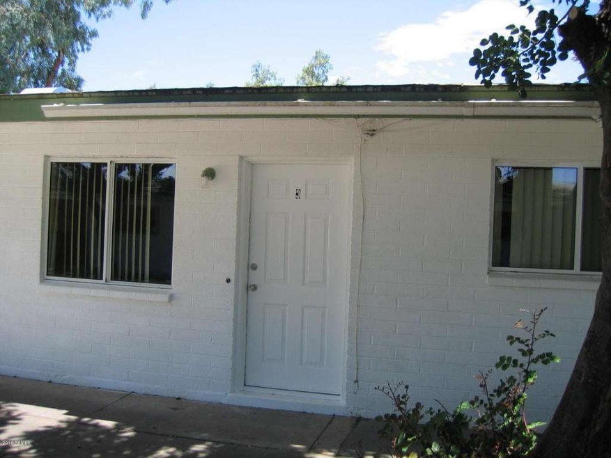(1) Unit C Outside