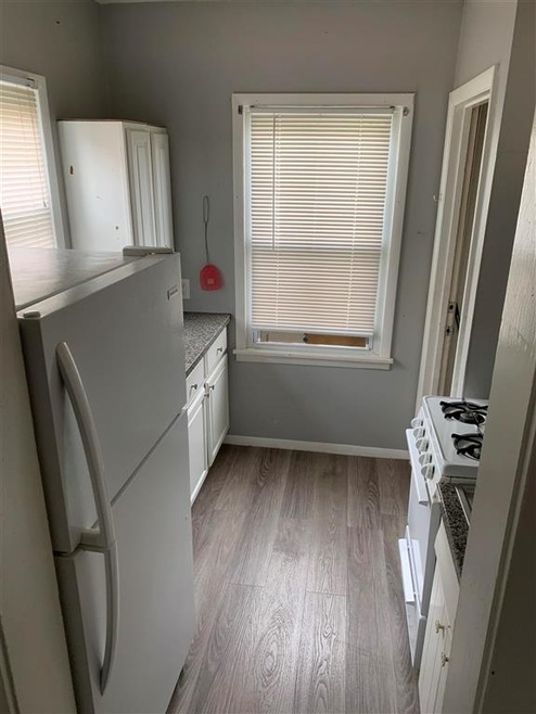 1215 Arlington Ave, Davenport, IA 52803 - photo 1