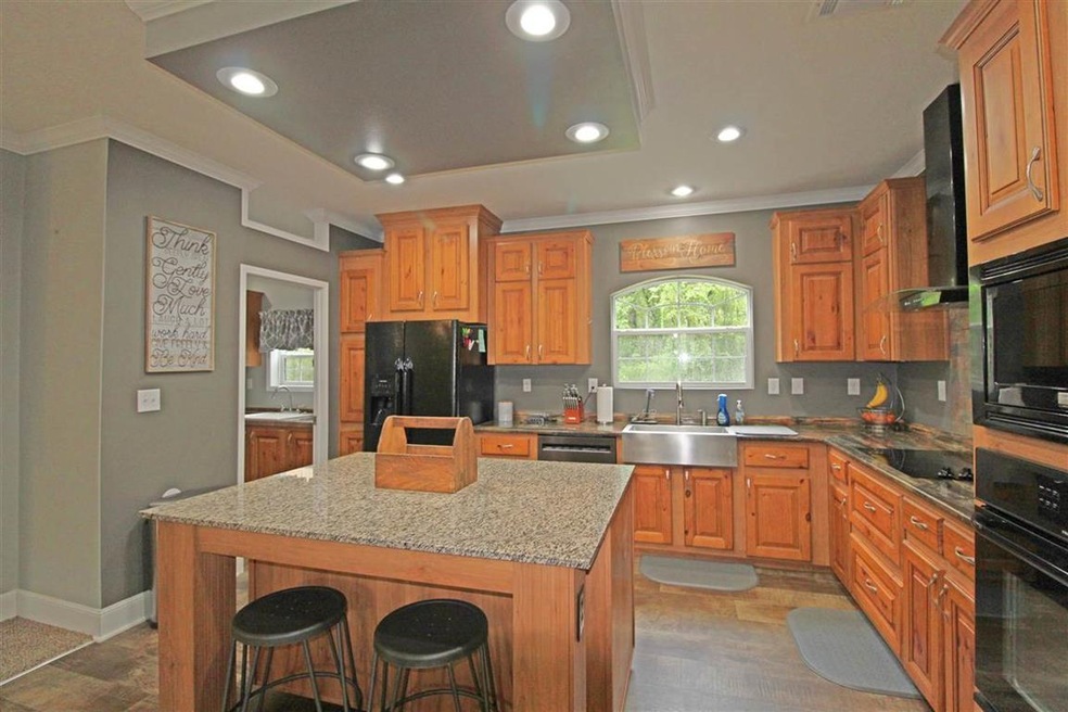 139 Woodland Dr, Crawfordville, FL 32327 - photo 1