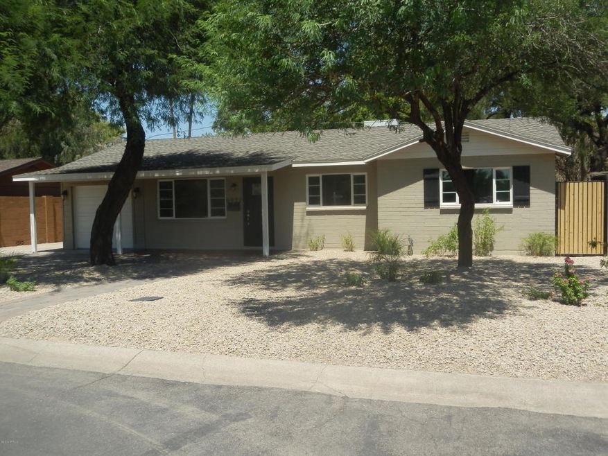 6932 Exterior