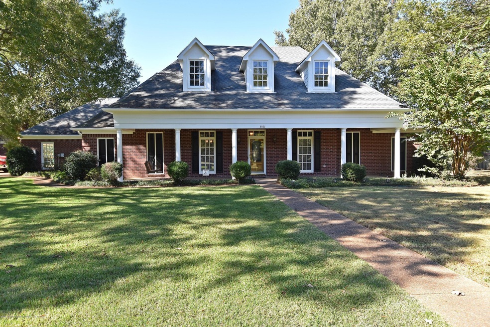 8921 Centerhill Road