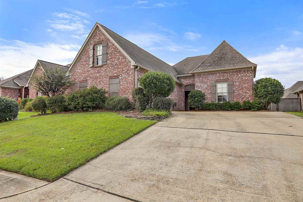 119 Martinique Dr, Madison, MS 39110 - photo 1