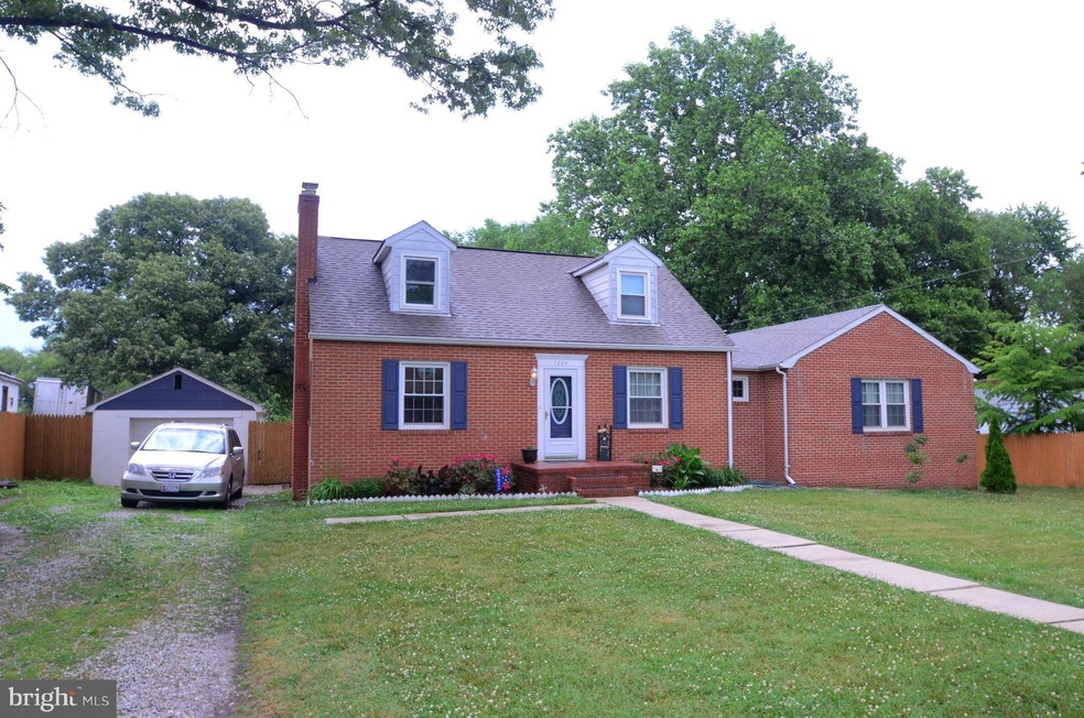 1204 Meadow View Rd, Pasadena, MD 21122 - photo 1