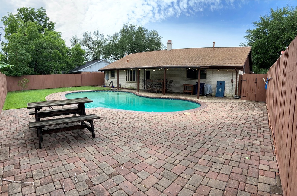 4903 Elm St, Pearland, TX 77581 - photo 1