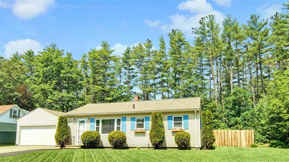 14 Flat Rock Bridge Rd, Rochester, NH 03868 - photo 1