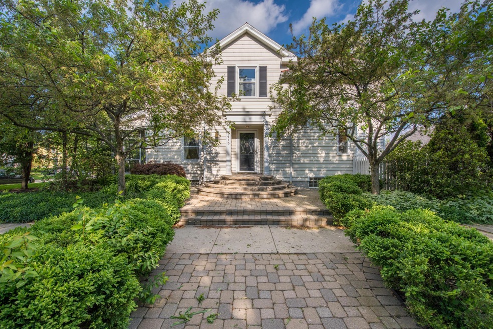 1415 W 2nd