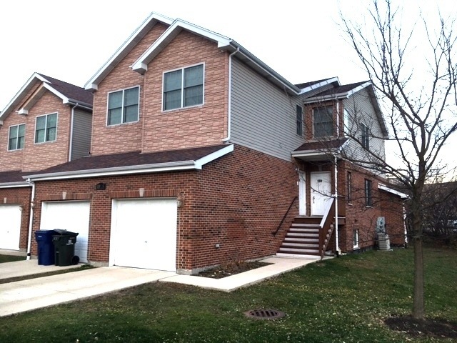 1418 N Charles Ave unit 100, Naperville, IL 60563 - photo 1