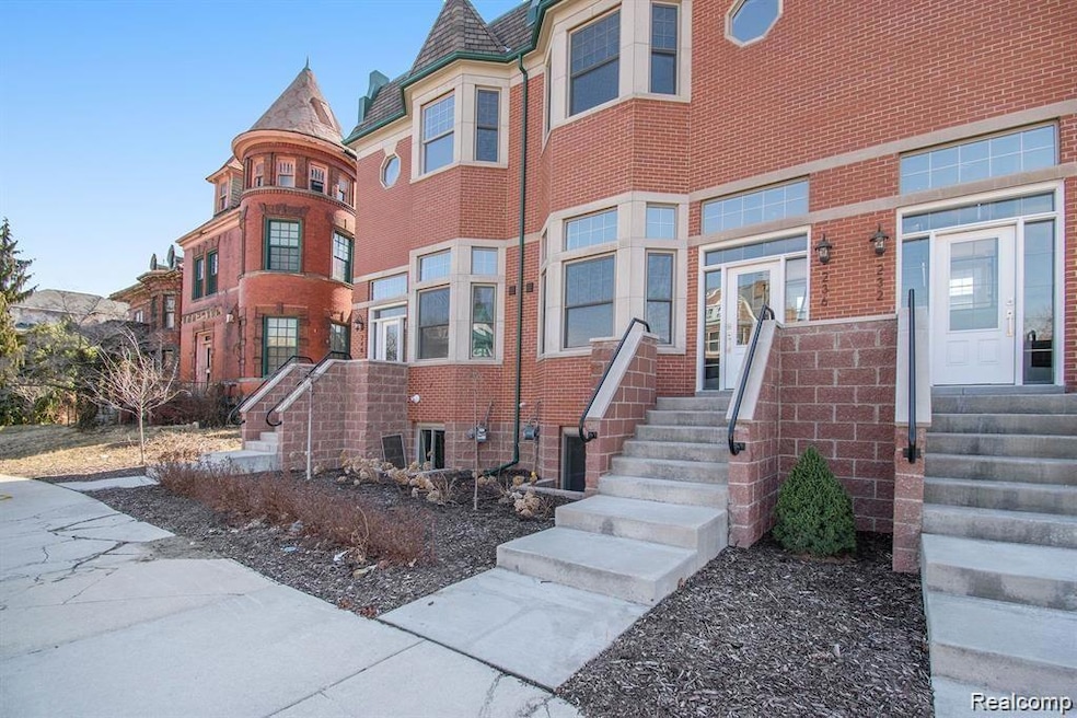 232 Erskine St unit 22, Detroit, MI 48201 - photo 1