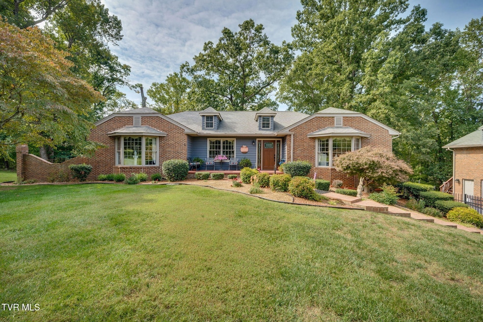 137 River Rd, Johnson City, TN 37601 - photo 1