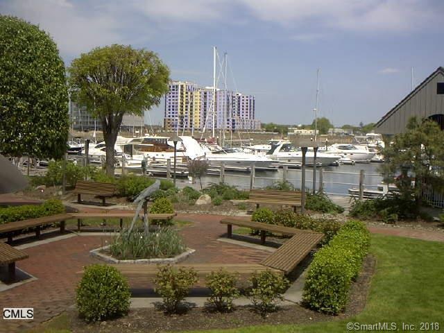 Park overlooking the Stamford Landing Harbor