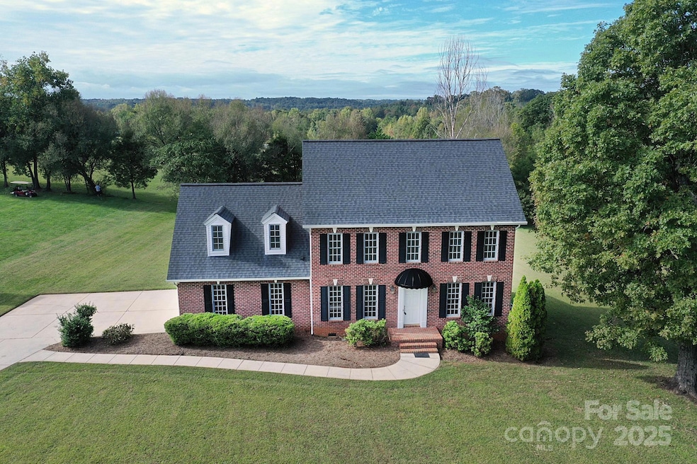 Under Contract $554,900