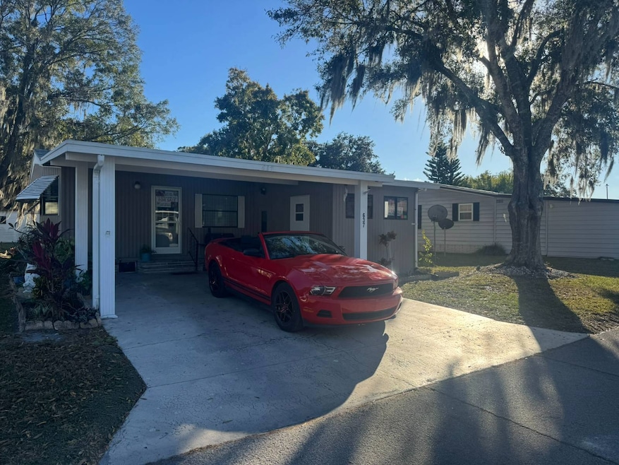 637 N Edgewater Dr, Plant City, FL 33565 - photo 1