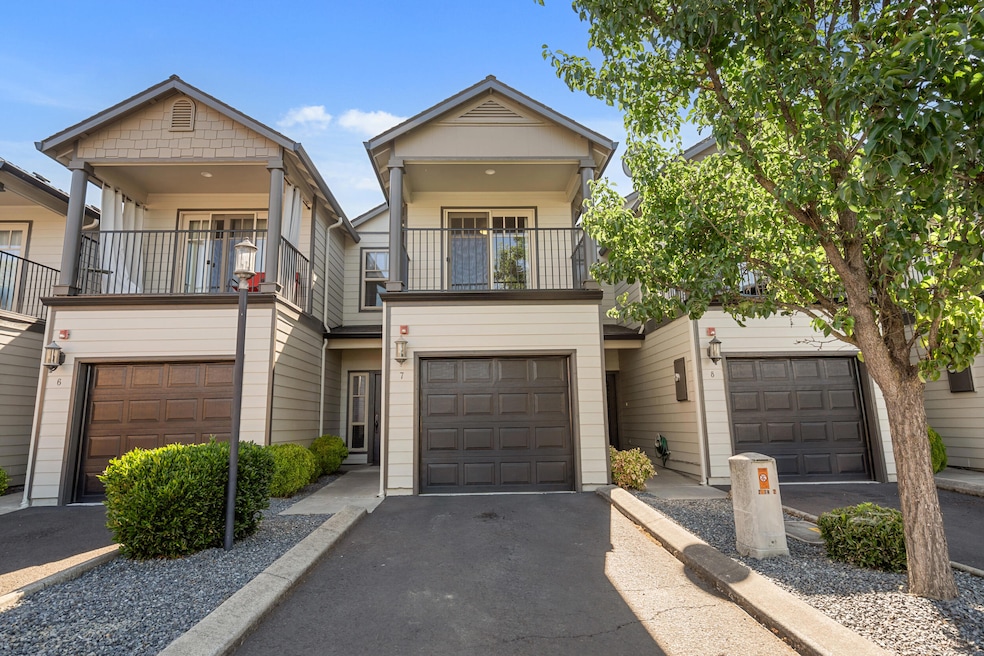 1_ 2210 e barnett rd, medford-23