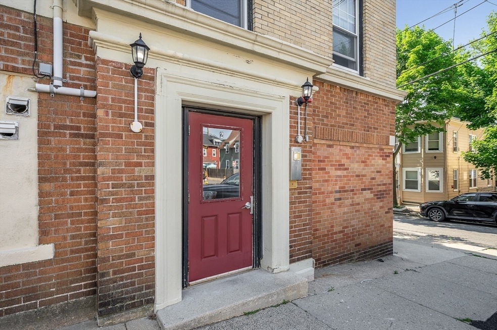 25 Roslyn St unit 11, Salem, MA 01970 - photo 1