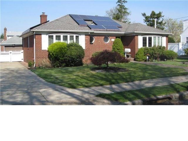 25 Daffodil Ave, Franklin Square, NY 11010 - photo 1