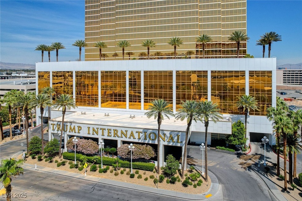 2000 N Fashion Show Dr unit 2815, Las Vegas, NV 89109 - photo 1