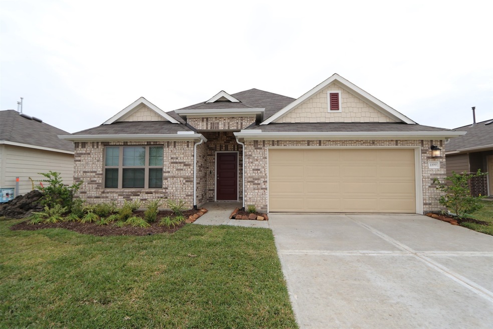 1199 Cavalry Junction Dr, Alvin, TX 77511 - photo 1