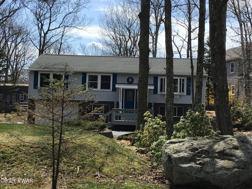 223 Maple Ridge Dr, Hawley, PA 18428 - photo 1