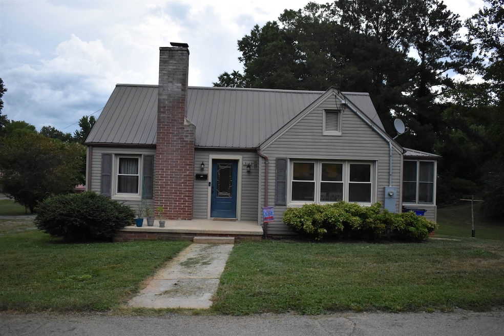 514 N Fir Ave, Siler City, NC 27344 - photo 1