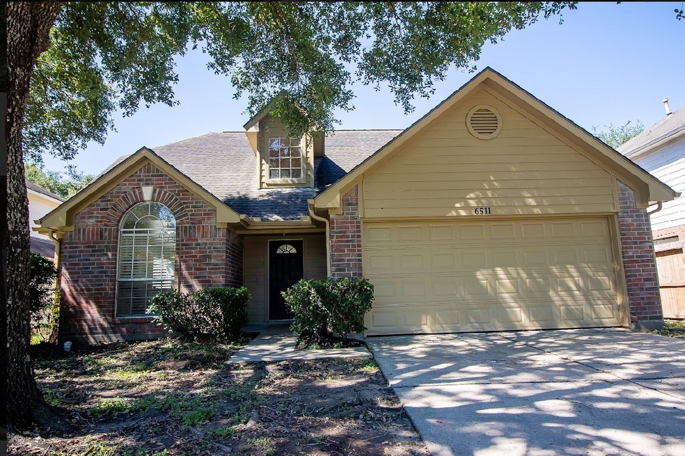6511 Wexford Park Dr, Houston, TX 77088 - photo 1