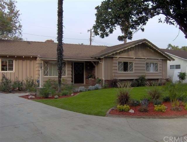 FRONT OF HOUSE