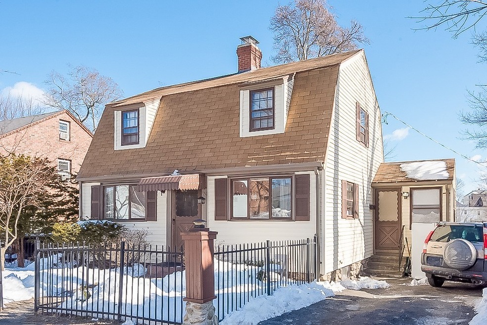 3 Richards St, Worcester, MA 01603 - photo 1