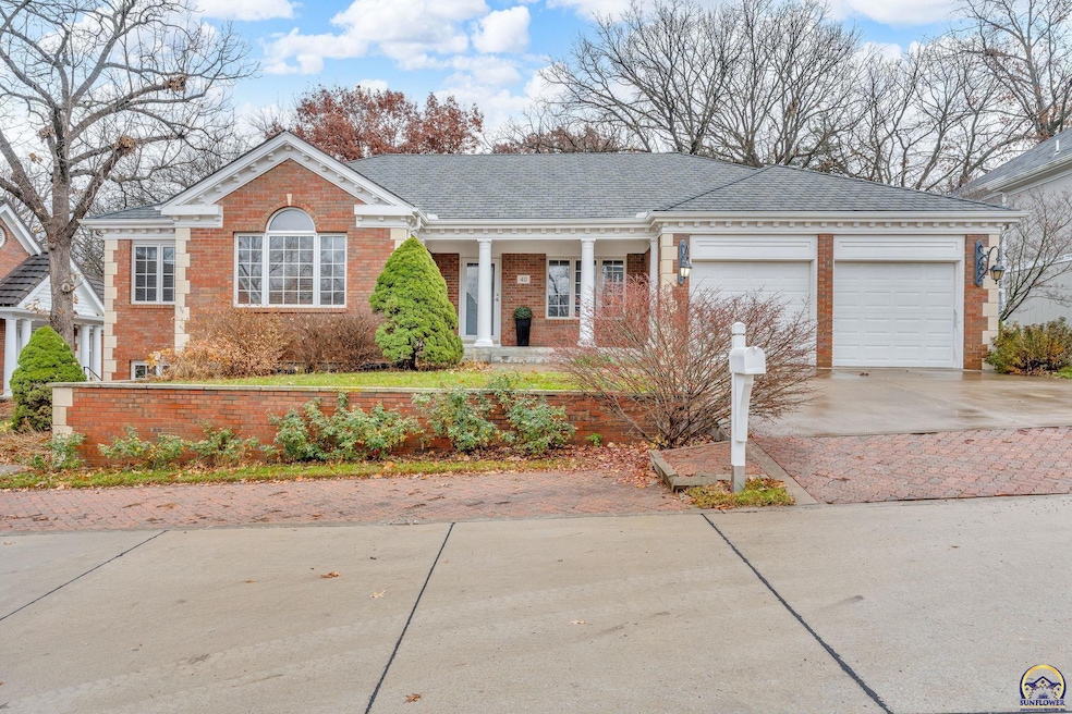 3600 SW Randolph Square unit 40, Topeka, KS 66611 - photo 1